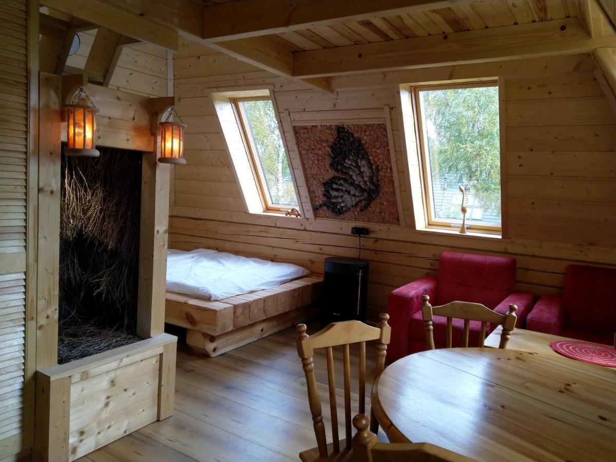 Piramida W Uniesieniu Apartment Borzytuchom ภายนอก รูปภาพ